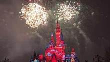 好想你好想和你一起去看烟花#迪士尼烟花 #烟花下的迪士尼城堡甜度拉满 #向烟花许个愿