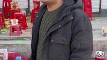 套圈遇到一位“卖艺”摊主，生活不易，勿忘初心！大哥，加油！#套圈