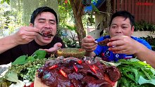泰国大叔吃肉
