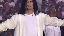 第27届（1993年）超级碗中场秀，MJ以一曲《Heal the World》唱出对世界和平与爱的呼