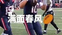 #NFL 来自四分卫Mac Jones（麦克•琼斯）在NFL职业生涯中的第一个冲球达阵#精彩瞬间 #