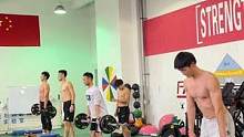 猛男养成记，20级运动训练专业一节力量训练课，一个寒假欠下的还在偿还，训练氛围还行#体能训练 #力量