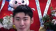 #短道速滑#林孝埈林孝埈作为颁奖嘉宾，为女子1500米获奖选手颁奖，合影的时候林孝埈被推站C位，腼腆