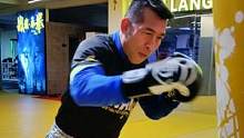 面对沙包如何做模拟训练！#战狼泰拳俱乐部#泰拳教学#防身术