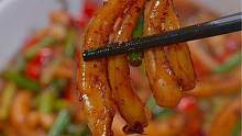 想吃干锅鱿鱼像我这样做，全家都夸你是大厨#干锅鱿鱼须 #下饭菜