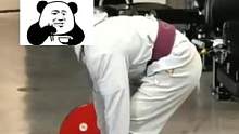 看到这个硬拉，我眼前一黑！#硬拉 #日常训练 #腰痛