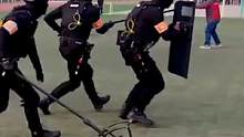 #反恐演习  “歹徒”强闯校园，警校联合犯困了防暴演练   #警校  #场面震撼