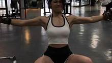 练胸可以让我们体态挺拔，不垂垂不松垮#健身 #胸肌训练 #女子塑形