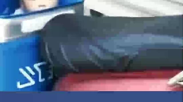 背着半岁宝宝送外卖的90后爸爸，女儿笑容太治愈了