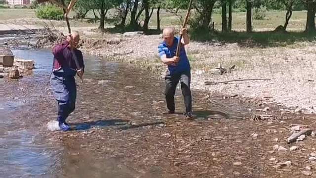 有没有一起赶鱼的