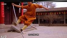 外国小伙尝少林功夫，脚踩烧火棍，冥想参禅，二指禅击穿西瓜！ #少林功夫 #参禅悟道  #击穿木板 #