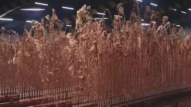 世界上最浪费钱的实验，1000瓶可乐同时喷发