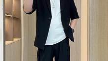 胖子穿短袖西服是真的比瘦子好看，不接受任何反驳