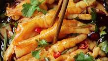 无骨鸡爪美味两要素，鸡爪好，味道好，快来试试吧#无骨鸡爪 #美食