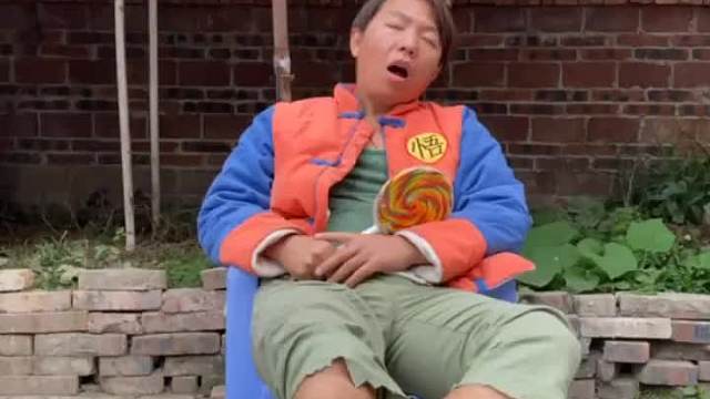 这脚毛被拔的明明白白的