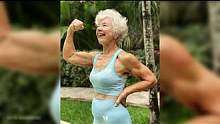 74岁健美女模特，用实际行动来证明自己，年龄只是一个数字！ #自然健身 #健美 #肩部训练 #三角肌