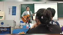 男生吉他弹唱《我记得》，网友：听到这首歌总想哭#吉他 #校园 #演唱