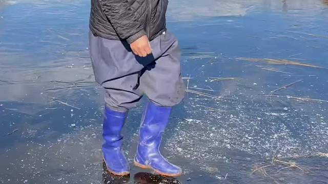 抖塔河小哥起鱼收获满满