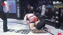 #dou+ 张伟丽竟险些被巴西女王KO！血洒擂台绝地反杀，连砸二十多记铁肘