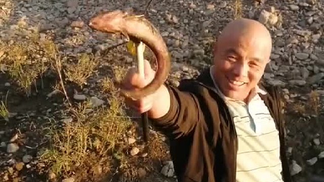 光头哥自制神器，真厉害上大鱼了。