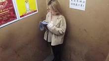 盘点电梯里整蛊路人搞笑名场面，纯属娱乐，无不良引导