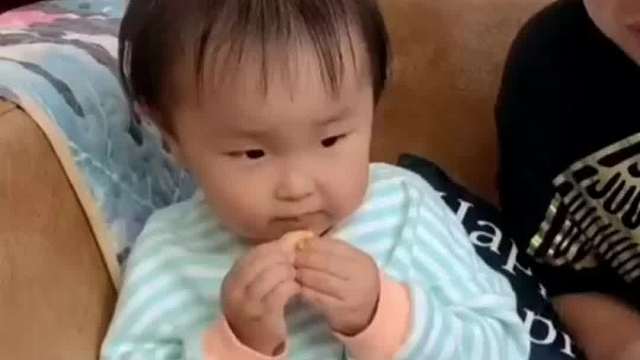 把嫌弃二字都写在了脸上