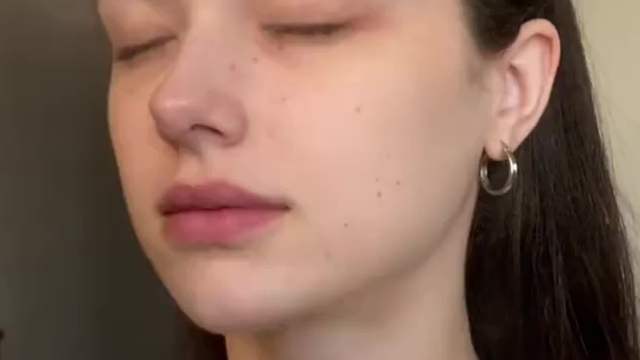 模特小姐姐分享她的化妆日常，我的评价：不如不化！