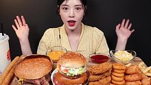 【Boki 字幕版】汉堡王肉饼x4 鸡肉王汉堡 芝士棒 薯条 虾圈 洋葱圈 吃播
