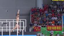 一个奥运冠军大战3个世界冠军，最后轰出613.55分，央视解说惊呼：神一样的分数#跳水 #体育精神 