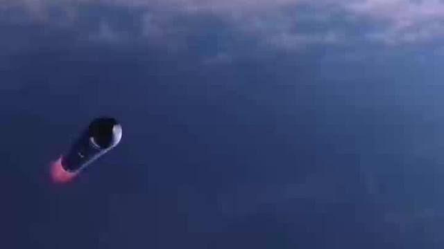 直升飞机回收飞出大气层的火箭