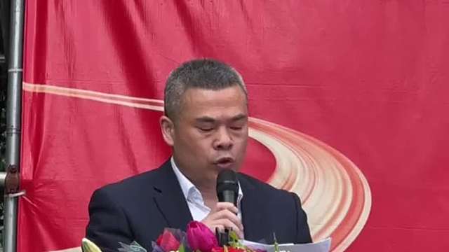 拿奖拿到手软，高二男生包揽多项单科第一