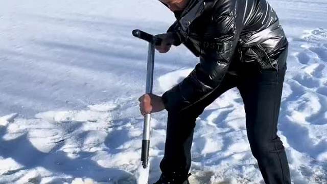 小河起鱼爆网了