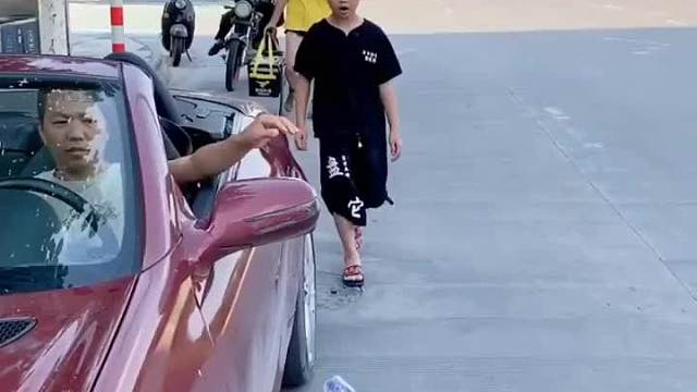 爱护环境人人有责