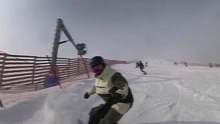 看了视频才知道后面有个大哥一直在跟着我滑网边#技术滑行 #带着insta360去滑雪