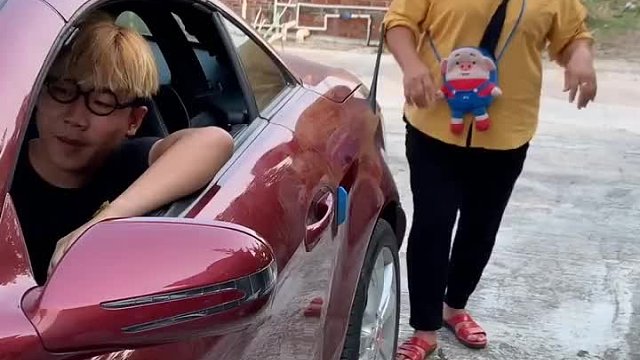 这位大姐太天真了！