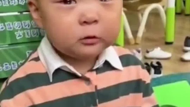 萌娃满眼泪水坚称自己没哭，东北味十足