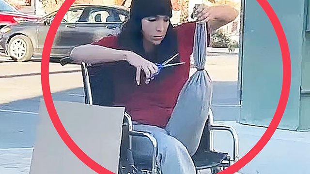 女子假扮乞丐讨钱，不料被路人发现端倪，当场揭穿真面目！