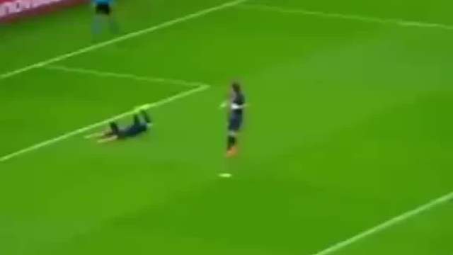 足坛搞笑时刻，看完没笑算我输