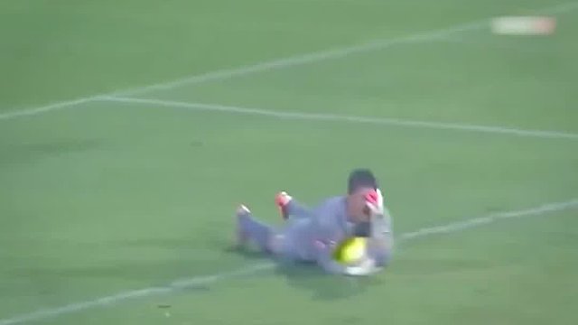 一起来看那些足球场上的爆笑名场面