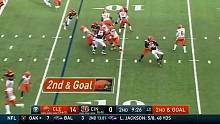 85号表示：虽然达阵了，但总感觉哪里怪怪的#NFL #橄榄球