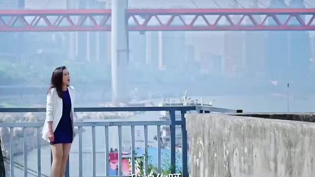 因为一个包欠下巨款，不想拖累老婆决定离婚，不料被富婆看上