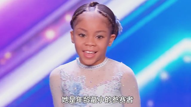 7岁小女孩跳现代舞，评委对她评价很高