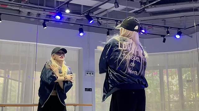 0.5倍减速分解！#lisa #青你3 可甜可盐辣丽萨