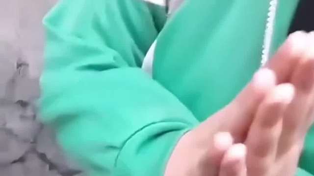 一男子突然被骂，原因竟是长得丑，宝宝心累了