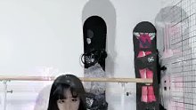 许佳琪蝎子腿黑化湳湳来喽