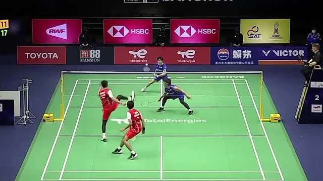 羽毛球选手的搞笑失误集锦，这谁顶得住啊