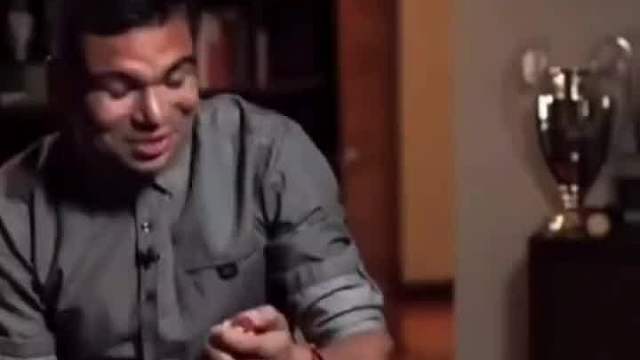 童年时候的养乐多早已变了味，但爱的味道却一直在那里