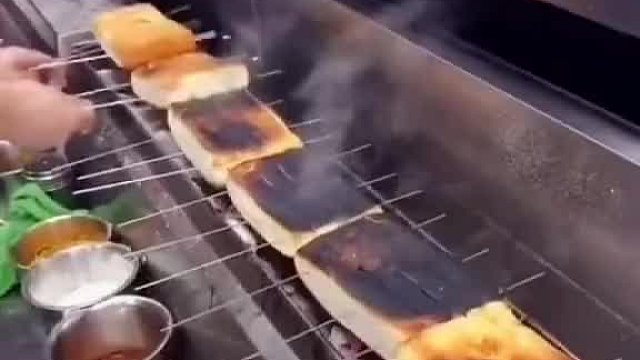 这烧烤师傅一个月多少工资合适？#搞笑视频#搞笑配音#搞笑