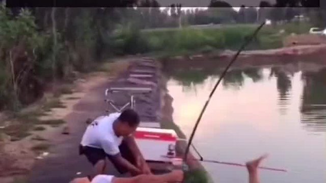 钓鱼人的悲欢离合，不钓上来永远#搞笑#搞笑视频配音#搞笑视频