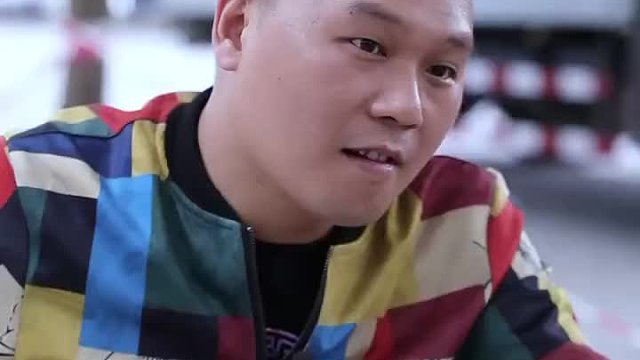 我觉得我不能怂，我还可以反抗一下